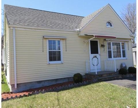 1168 Parker St, Springfield, MA 01129 photo 2