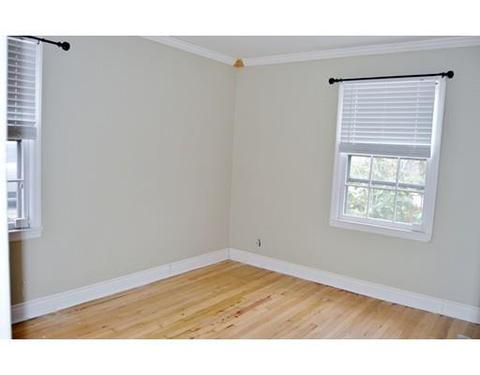 17 Balfour Dr, Springfield, MA 01118 photo 9