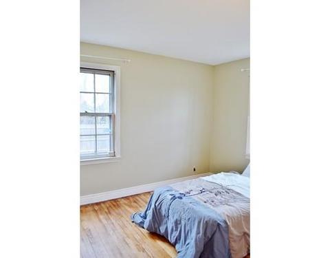 17 Balfour Dr, Springfield, MA 01118 photo 12