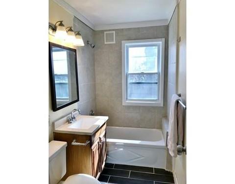 17 Balfour Dr, Springfield, MA 01118 photo 7
