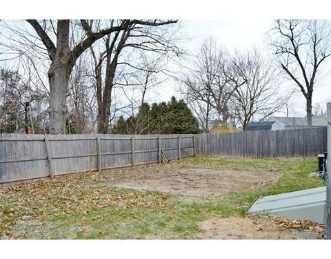 17 Balfour Dr, Springfield, MA 01118 photo 13