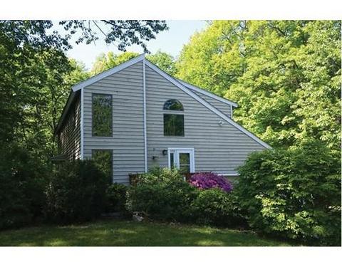 18 Hunter Dr, Derry, NH 03038 photo 1