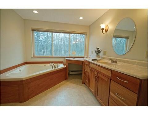 18 Hunter Dr, Derry, NH 03038 photo 27