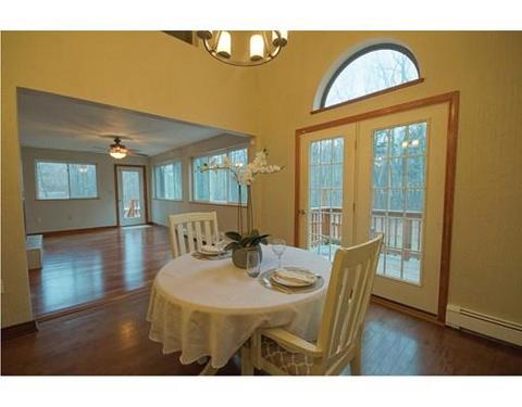 18 Hunter Dr, Derry, NH 03038 photo 11