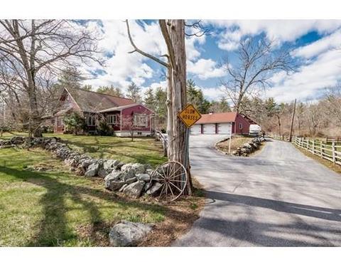 563 Wethersfield St, Rowley, MA 01969 photo 3