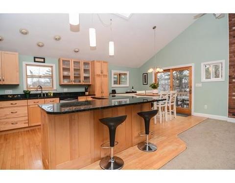 117 County Rd, Reading, MA 01867 photo 3