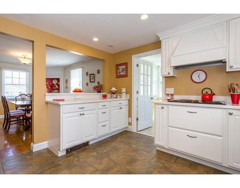 47 Tower St, Dedham, MA 02026 photo 4