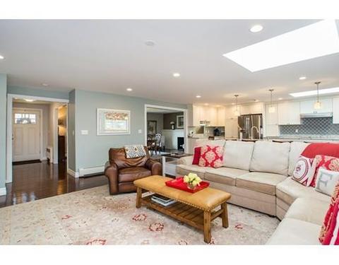 12 Petrini Cir, Needham, MA 02492 photo 8