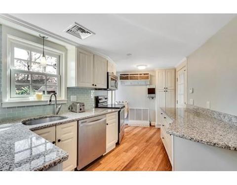 94 Oak St, Reading, MA 01867 photo 12