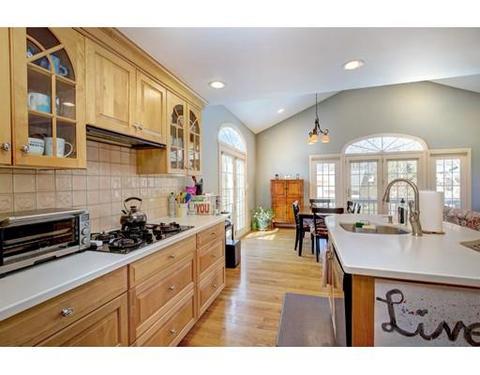 85 Brewster Dr, Needham, MA 02492 photo 9