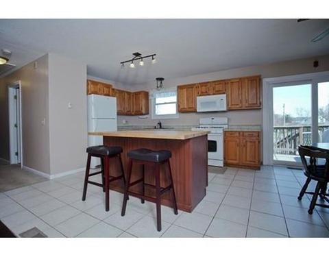 24 Montclair St, Chicopee, MA 01013 photo 5