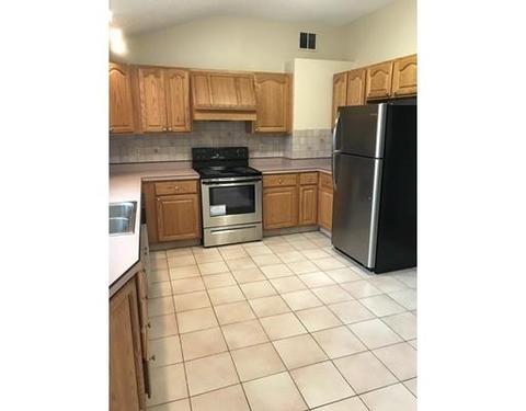 69 Coral Rd, Springfield, MA 01118 photo 4
