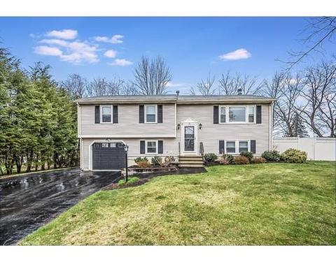 79 Chippy Ln, Methuen, MA 01844 photo 1