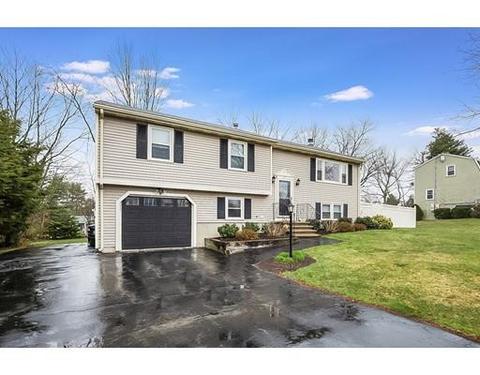 79 Chippy Ln, Methuen, MA 01844 photo 2