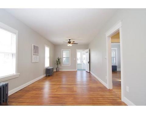 77 Huron St, Springfield, MA 01104 photo 10