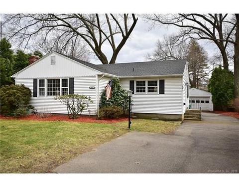 381 Park Ave, Windsor, CT 06095 photo 1