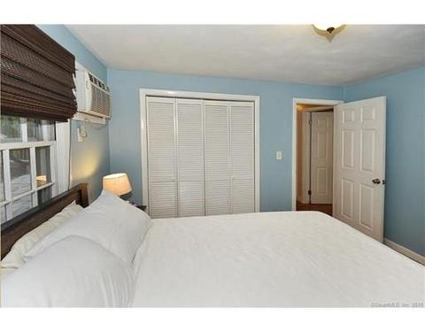 381 Park Ave, Windsor, CT 06095 photo 16