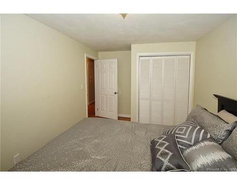 381 Park Ave, Windsor, CT 06095 photo 18