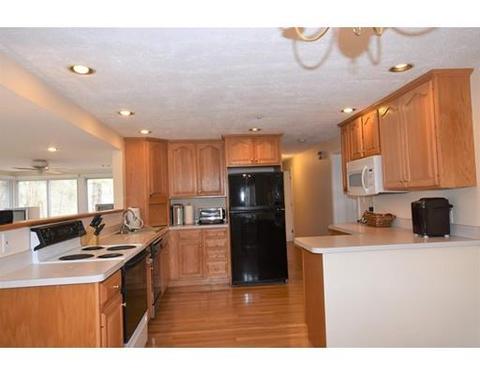 56 Mohawk Dr, Acton, MA 01720 photo 5