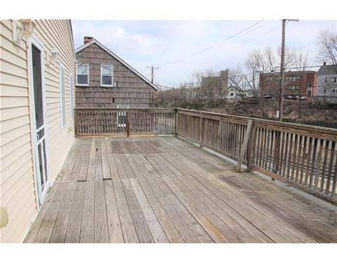 163 Railroad St, Woonsocket, RI 02895 photo 9