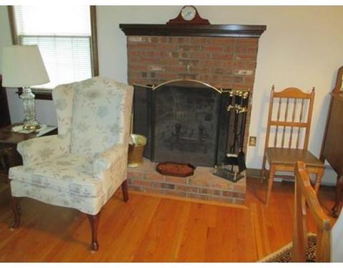 27 Westview Ter, Easthampton, MA 01027 photo 5