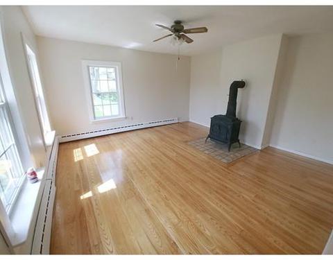 43 Northampton St, Easthampton, MA 01027 photo 13