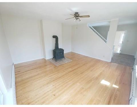 43 Northampton St, Easthampton, MA 01027 photo 14