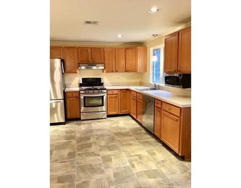 54 Heritage Path, Millis, MA 02054 photo 3