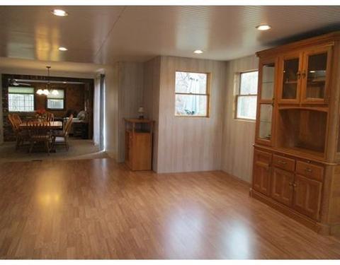18 Flushing Rd, Saugus, MA 01906 photo 4