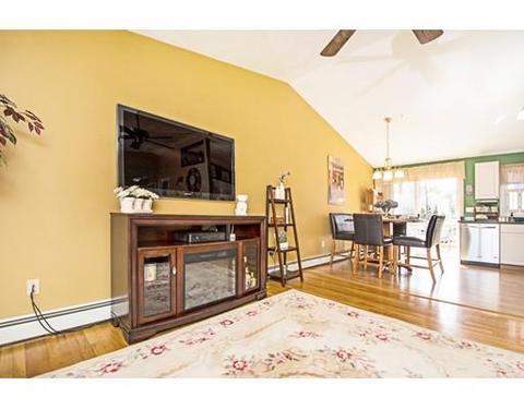 78 4th St, Worcester, MA 01602 photo 6