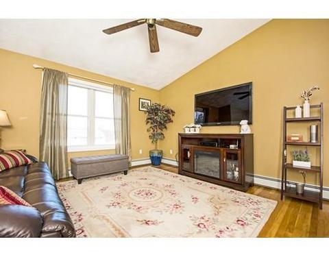 78 4th St, Worcester, MA 01602 photo 4