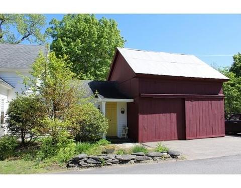 89 Broad St, Barre, MA 01005 photo 3