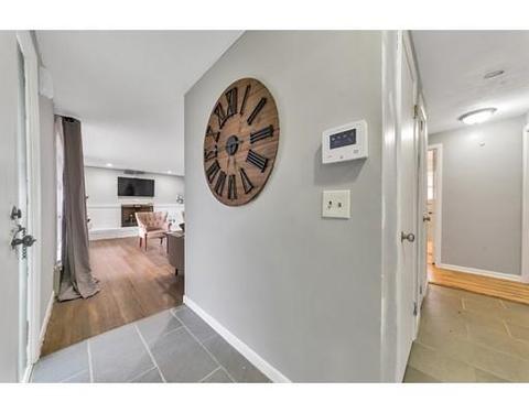 374 Springfield St, Springfield, MA 01107 photo 13