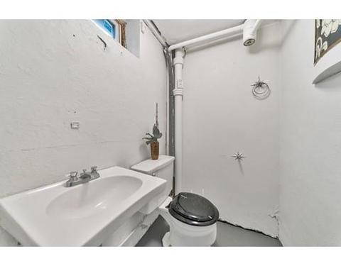 374 Springfield St, Springfield, MA 01107 photo 21