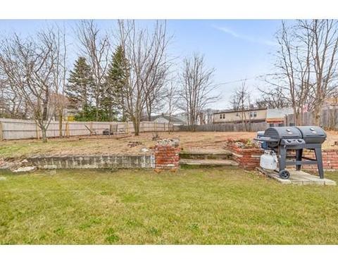 374 Springfield St, Springfield, MA 01107 photo 25