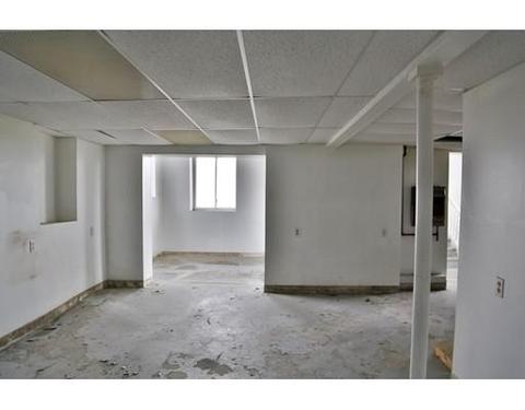 150 Shawomet Ave, Warwick, RI 02889 photo 9