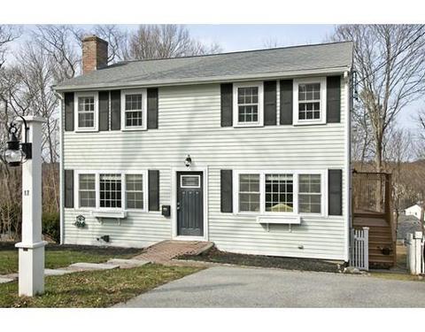 17 Harborview Dr, Hingham, MA 02043 photo 1