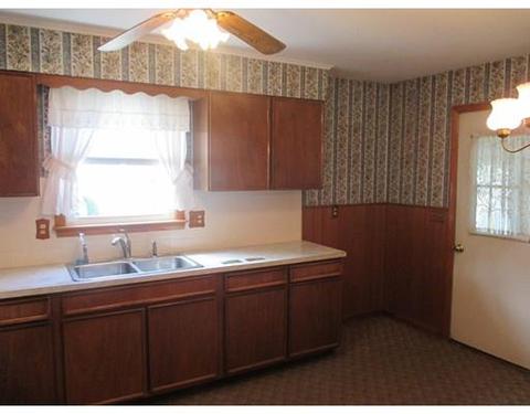 163 Artisan, Chicopee, MA 01013 photo 4