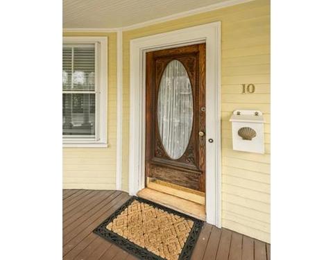 10 Smith St, Marblehead, MA 01945 photo 3