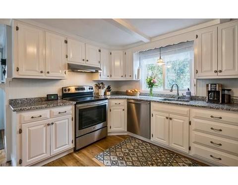 10 Smith St, Marblehead, MA 01945 photo 15