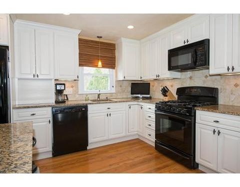2 Edgehill Cir, Danvers, MA 01923 photo 3