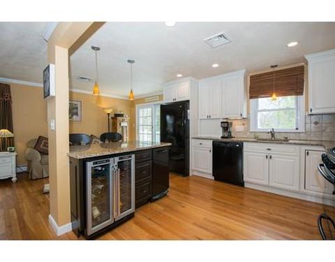 2 Edgehill Cir, Danvers, MA 01923 photo 4