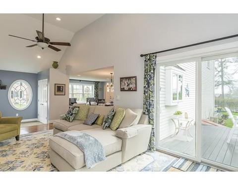 2 Oceanside Dr, Beverly, MA 01915 photo 11