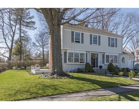 2 Oceanside Dr, Beverly, MA 01915 photo 4