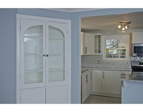 93 Haskin St, Springfield, MA 01109 photo 8