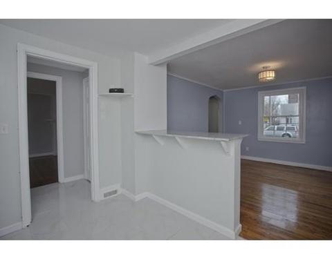 93 Haskin St, Springfield, MA 01109 photo 7