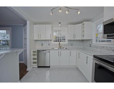 93 Haskin St, Springfield, MA 01109 photo 4