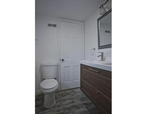 93 Haskin St, Springfield, MA 01109 photo 18