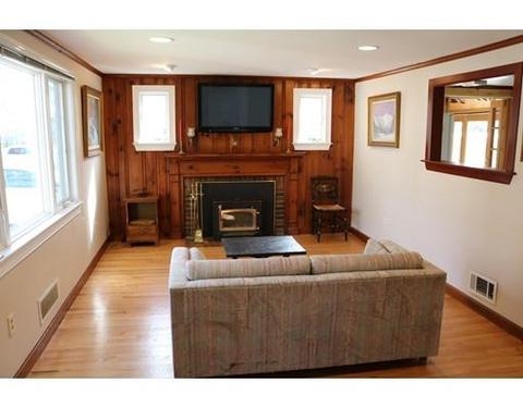 10 Chipman Rd, Beverly, MA 01915 photo 2
