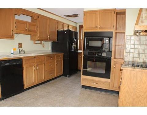 11 Knight Ave, Easthampton, MA 01027 photo 11